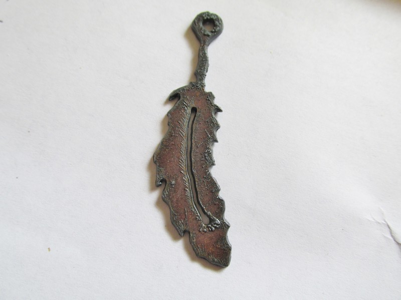(image for) Feather rustic metal charm #tt003